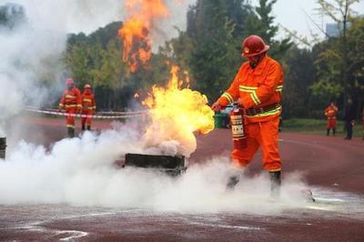33支物業服務企業消防技能大比武暨“119”消防宣傳月系列活動啟動，儀器儀表修理成為技能比拼亮點